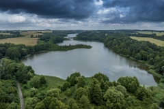 2024-06-22-lot-dronem-na-slubie-w-Wierzchucinie-Krolewskim-i-Koronowie_349-topaz-sharpen
