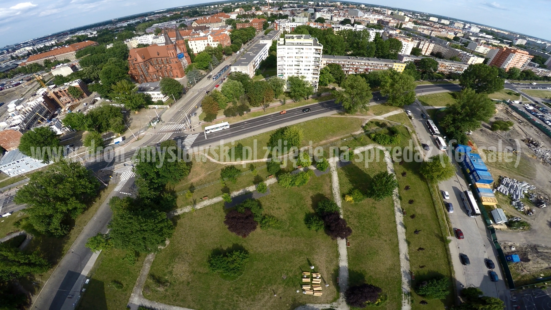 2015-07-12-Wroclaw-dzien-2-dron-nad-hotelem-Campanile-007
