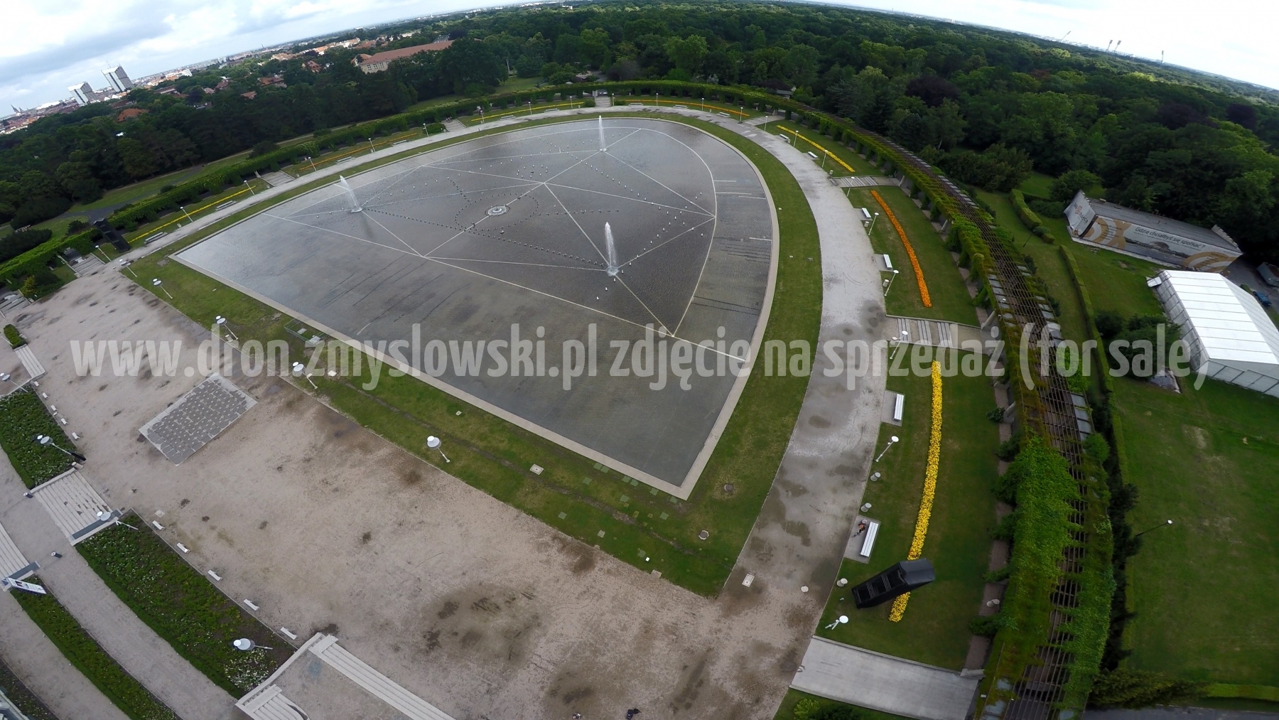 2015-07-15-Wroclaw-dzien-5-dron-nad-Hala-Stulecia-003