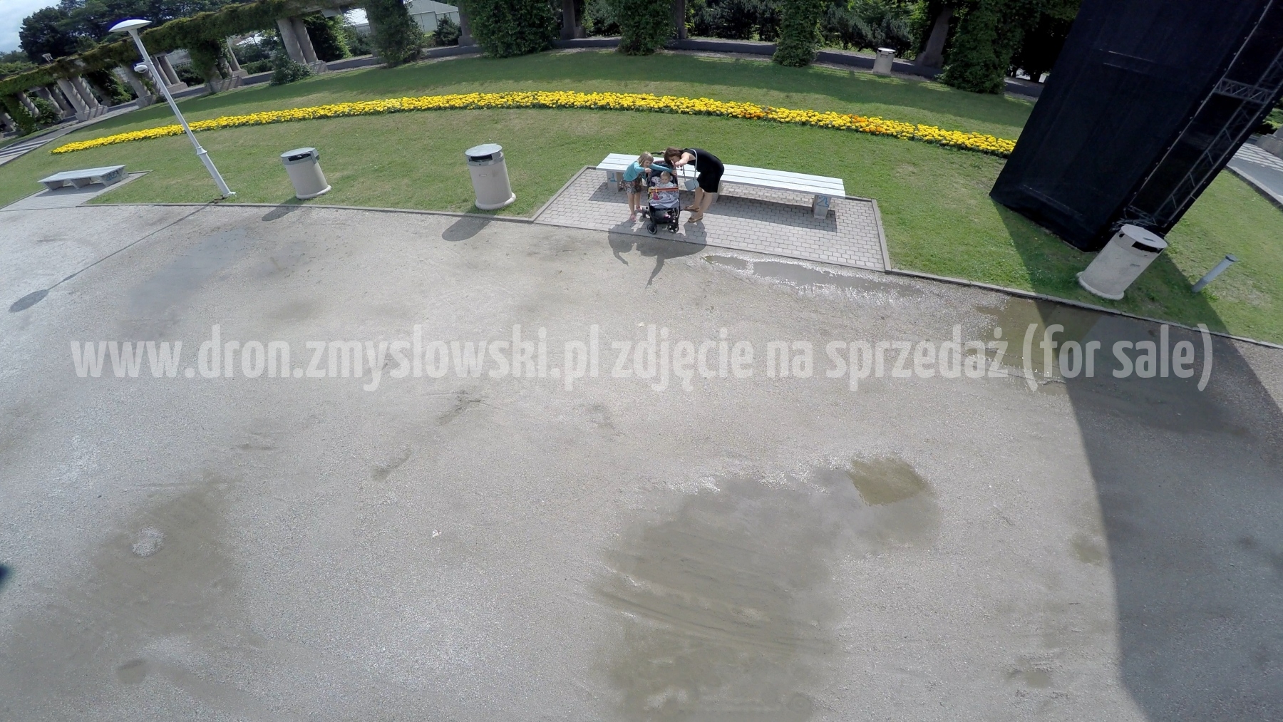 2015-07-15-dron-we-Wroclawiu-nad-hala-Stulecia-010