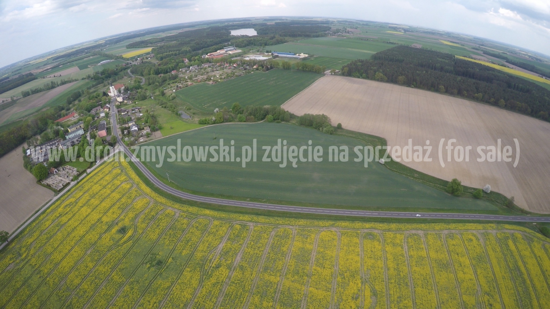 2016-05-12-lot-dronem-nad-rzepakiem-w-miejscowosci-Zamarte-001_015