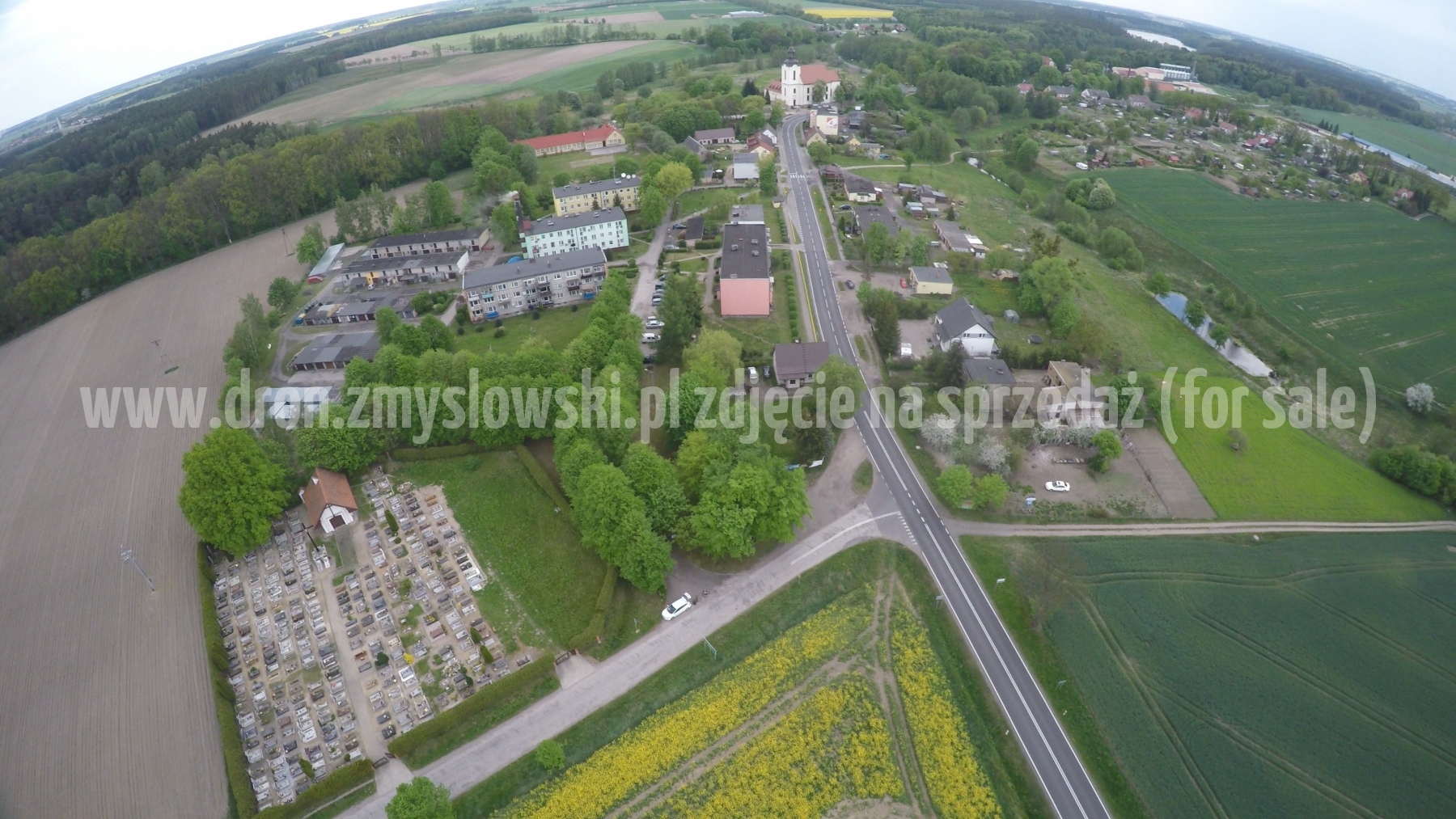 2016-05-12-lot-dronem-nad-rzepakiem-w-miejscowosci-Zamarte-002_002