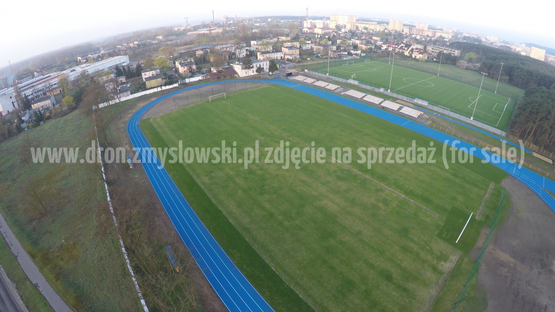 2016-04-16-lot-dronem-na-ulicy-Sielskiej-Zawisza-Bydgoszcz-001_001