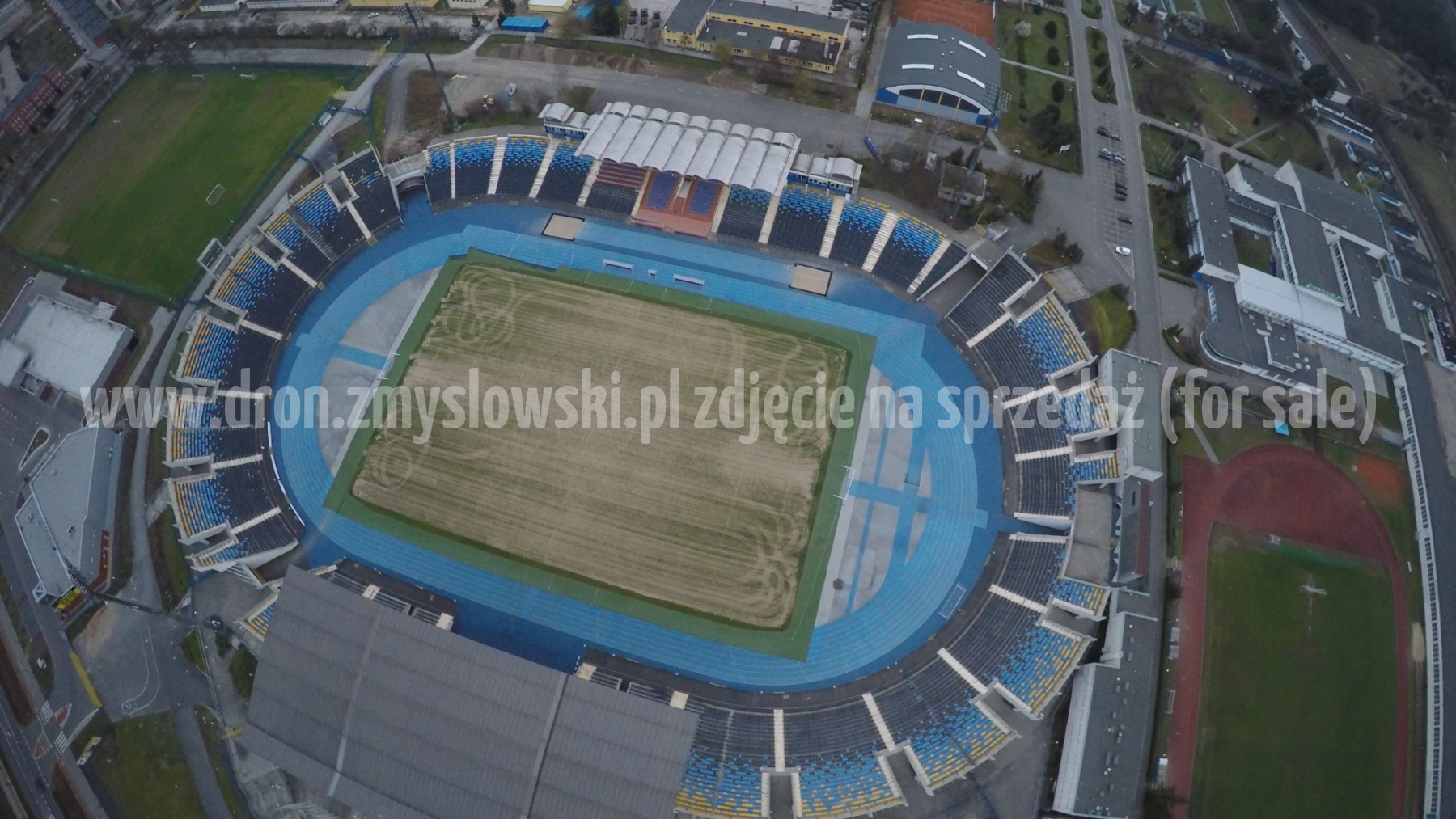2016-04-09-lot-dronem-nad-stadionem-Zawiszy-Bydgoszcz-011