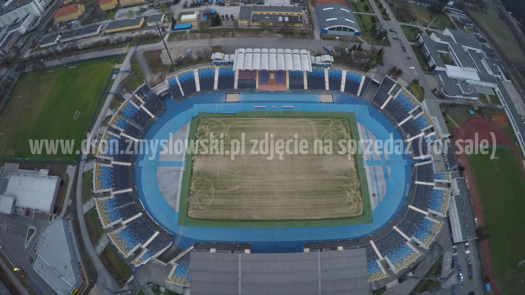 2016-04-09-lot-dronem-nad-stadionem-Zawiszy-Bydgoszcz-012