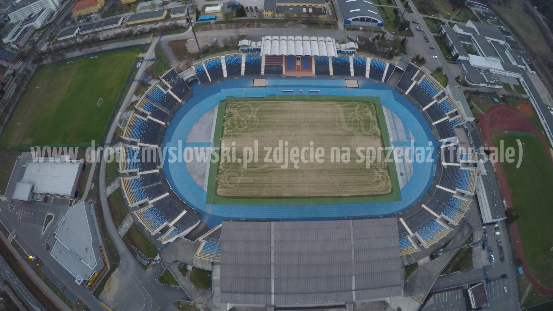 2016-04-09-lot-dronem-nad-stadionem-Zawiszy-Bydgoszcz-013