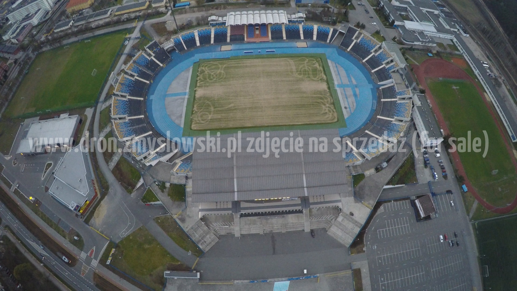 2016-04-09-lot-dronem-nad-stadionem-Zawiszy-Bydgoszcz-020
